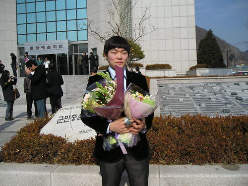 실질적으로 20살이지만 10대아고픈 1人