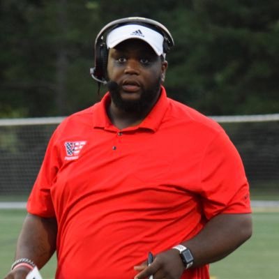 🏈 Football is Life! 🏈 Offensive Coordinator @JRTIGERSFB 🐅. 💪🏾 “Be humble enough to be coachable;
but be confident enough to dominate your position.”