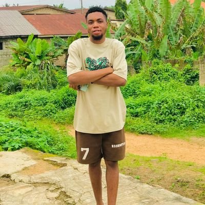 OluwoleTem90913's profile picture. 