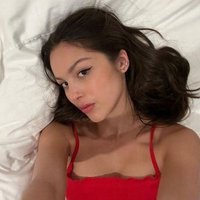 Liv (@oliv_rodr) 's Twitter Profile