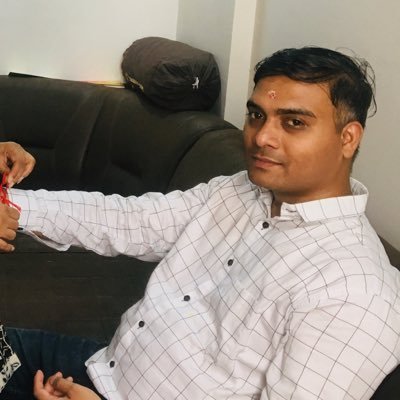 सत्य हमेशा पानी में तेल की एक बूंद के समान होता है, कितना भी असत्य का पानी डाले वह हमेशा ऊपर ही तैरता रहता है।