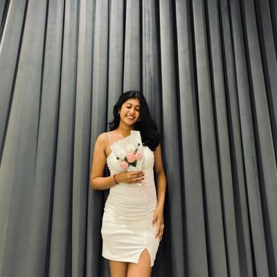 khuljasimsim24's profile picture. Will i kill in the med school or will the med school kill me 🤌