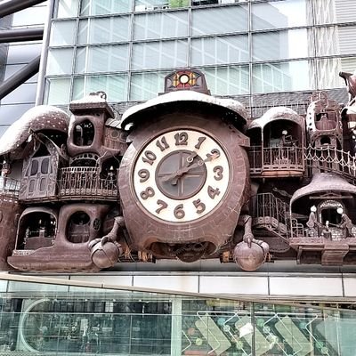 外国の不法移民は日本の生活保護など日本をATMだと思っている。日本はATMではないよね。それは間違ってるんだよ。偽善たる24時間テレビを見よう。インボイスww