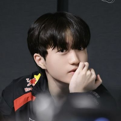 your daily dose of Keria pics 🎮
#류민석 @T1Keria (Keria fan account)