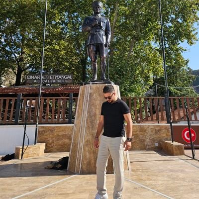 Kün tuğ bolgıl Kök kurıkan...🇹🇷
Fikri Hür Vicdanı Hür bir Tarih Öğretmeni🇹🇷 MEB💫 Kalemli kuvvacı ✍️🏻 Zulme Karşı Mukavemet 🇹🇷