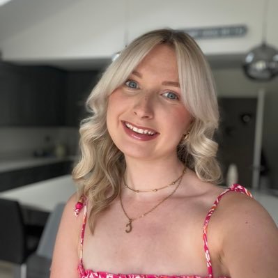 MhysEd - University of Bedfordshire Graduate. PE Teacher 🏑🤸🏼♀️🏃🏼♀️.