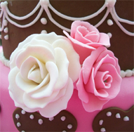 Gespecialiseerd in Taartdecoratie voor elke feestelijke gelegenheid. Originele Bruidstaarten en Cupcakes voor een betaalbare prijs!