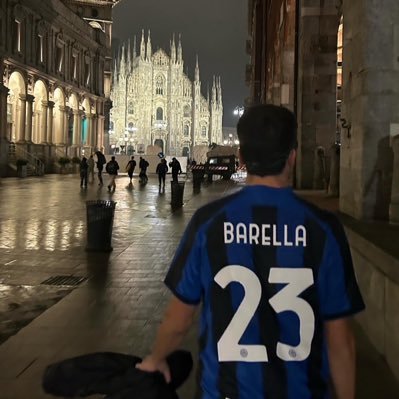 niklaslundmark1's profile picture. Boldspiller hos de blå akademikere. Levemand. Liverpool fan. Yderst charmeret af Internazionale. Glad for musik. Glad for mad.