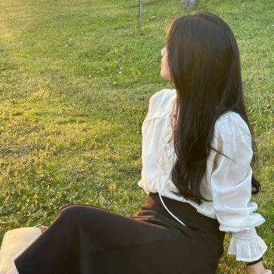 LeeE_dgar37's profile picture. Sunshine really is the best romance