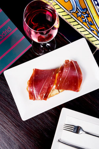 grupotartufo's profile picture. Ven a tapear al mejor precio a nuestros locales Tartufo (Plaza de Santa Ana, 8/ Paseo Castellana 132). Te esperamos!