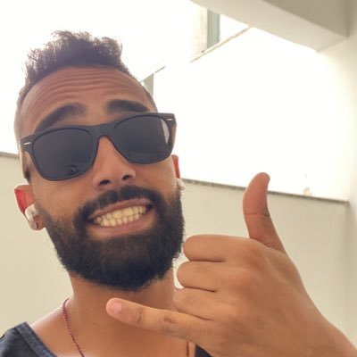Professor de Forró 🪗 Eng. Mecânico 🛠🎓 Cruzeirense 🦊💙 28 anos🙅🏽 Viciado em D&D 🎲🧝🏽♂️