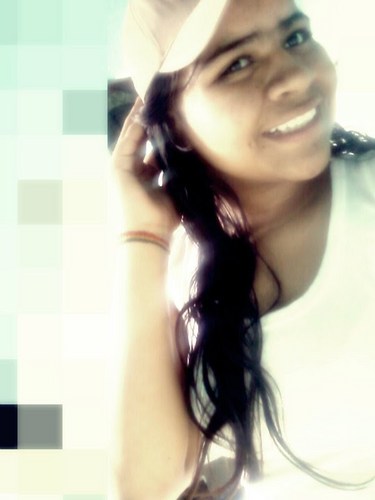 - i toda noite antes de dormi peço pra uma estrela me guiar ateê vs, i juro que nunca vou desistir.o amor que eu sinto é o que me faz sobreviver ♪♪