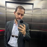 وکیل هستم یک شاعر نصفه نیمه (@mojtabajk) 's Twitter Profile