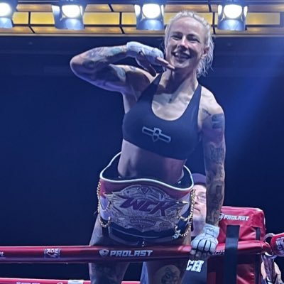 WCK Muay Thai World Champion 🔥former ufc 135lb🔥 Quick like a🐰 Strong like a🐻for scrapping is my special gift, my chiefest sole delight