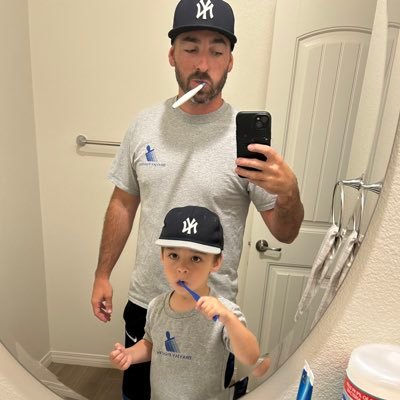 BxRichieJ's profile picture. Born and Raised in the Bronx NYC NYY⚾️ NYG🏈 NYK🏀 NYR🏒 Sober & Clean since 11/04/14 //