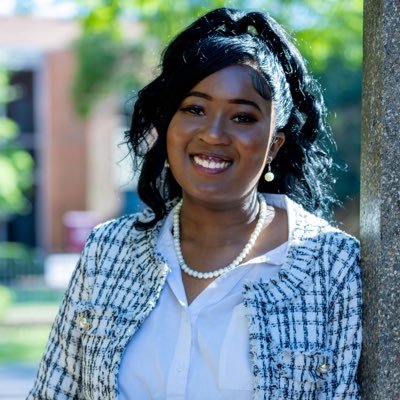 breezay__bre's profile picture. 👑“Know your worth. Then add tax.”👑