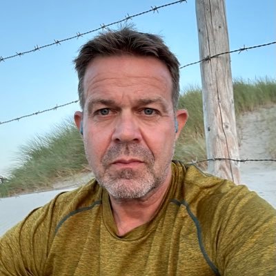 Sportsmedicine physician @MCHSport Former cricket-international, still playing a bit @HBSCricket Staying fit cycling Proud dad of 2 cricket-lion(esse)s