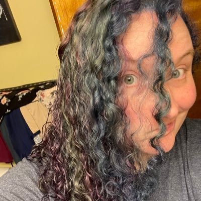 josie_boo2's profile picture. Artist, Adventurer, Buckeye #MomofFurbaby #Rorytakesontheworld #Sergeiserenadesthesuburbs 📖📚🖌🎨 she/her @josieb002.bsky.social