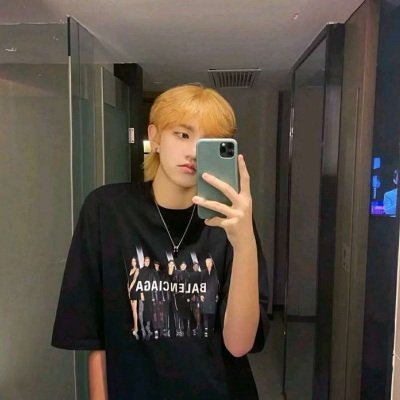 uegxi49939219's profile picture.