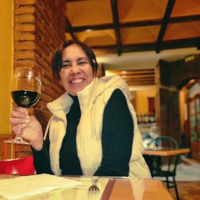 #Venezolana, #Madre, Amante de mi Familia. #Soñadora con una Venezuela Prospera y en Paz, donde la excelencia y solidaridad sea lo normal.