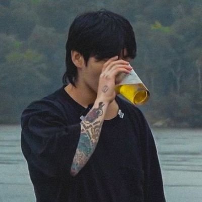 TheClarrot's profile picture. random shi