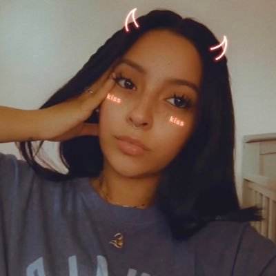 24 | I play video games (PC) | Discord: bellxe |