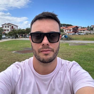 Ramutx64's profile picture. 