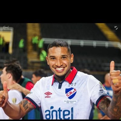 maxibolche's profile picture. 🔴Mejoral
⚪Nacional
🐴El Cura