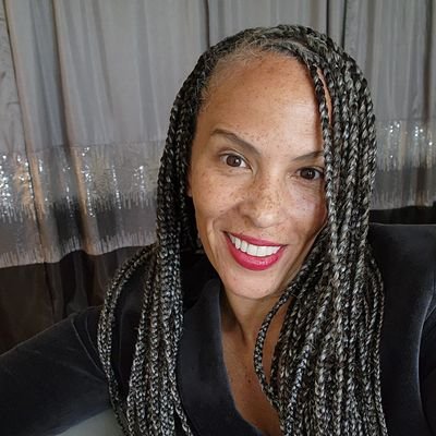 #Chemistry Blackademic in the Ivory Tower. #BLACKandSTEM. She/they. Sarcastic & silly. Tweets = personal ≠ professional. In @CurlyHairMafia.