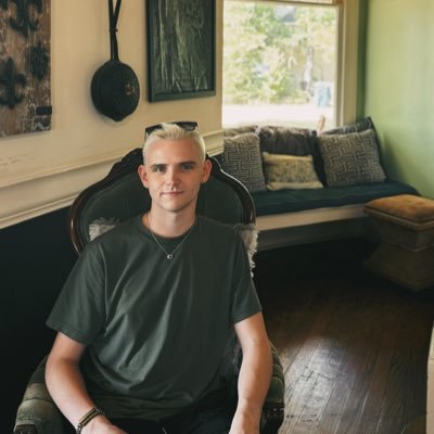 He/Him/Hole , 25, 💍, IT Student - Follow me on the other app.