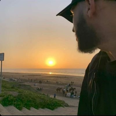 anoira16's profile picture. ©