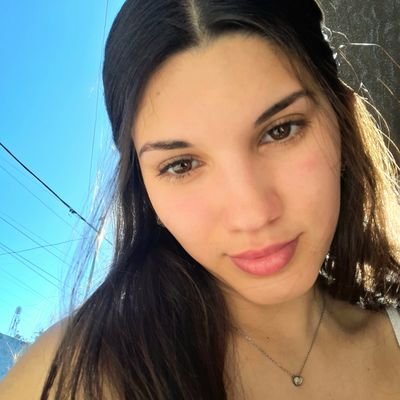 luuzbustoss's profile picture. 🥀