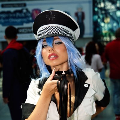 Creator | Cosplayer | Latina | LGBTQIA+ | she/her Final Fantasy Streamer https://t.co/WrMMR2ITHN Business Inquiries: SoisBellaStream@gmail.com