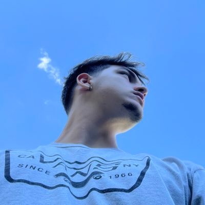 devSlzar's profile picture. Engenheiro de software no @itau | Python | AWS |