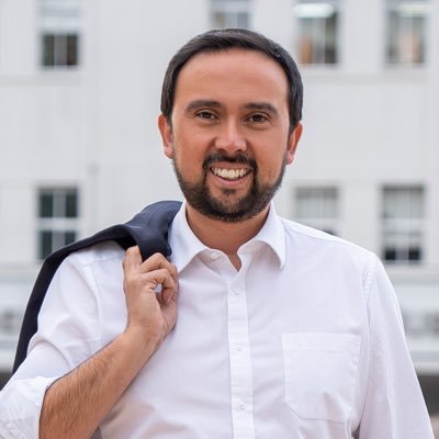 𝗚𝗼𝗯𝗲𝗿𝗻𝗮𝗱𝗼𝗿 𝗱𝗲 𝗡̃𝘂𝗯𝗹𝗲, reelecto por la comunidad para el periodo 2025-2028