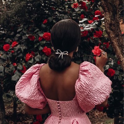 etherealnen's profile picture. beautiful and flying days ✨