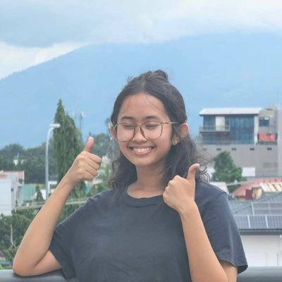 yunkiyaaaaa's profile picture. send me a sky photo