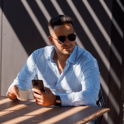 AlbertoTonegari's profile picture. 💻 Software Engineer.