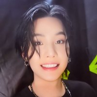 phebe (@yoongiskitty21) 's Twitter Profile