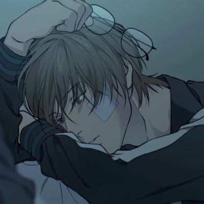 LollaMillie's profile picture. agender and aroace / 21