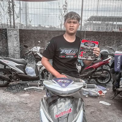 solehudin81457's profile picture. 