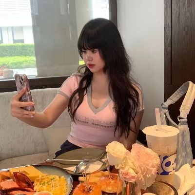 안녕하세요, 저는 28살이고 한국에서 왔습니다. 키 168sm, 몸무게 51kg입니다. 저는 노래를 듣는 것을 좋아하고 달리기하고 영화를 보는 흥미가 있으면 우리는 친구가 될 수 있습니다