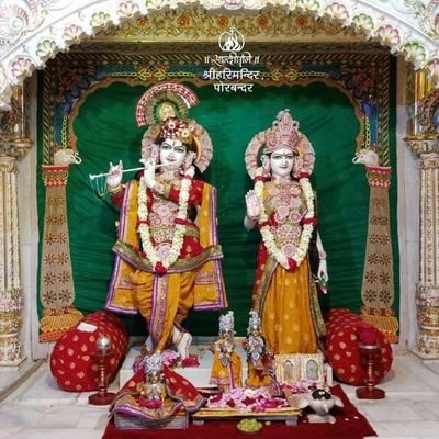 srisripriyaa's profile picture. वंशीविभूषितकरान्नवनीरदाभात् पीताम्बरादरुणबिम्बफलाधरोष्ठात्। पूर्णन्दुसुन्दरमुखादरविन्दनेत्रात् कृष्णात्परं किमपि तत्वमहं न जाने।।🙏🪷🪷🦚🦚🪷🪷🙏