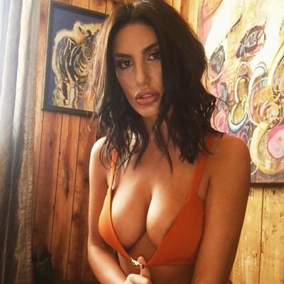 CDesson92359's profile picture. jeune européenne de 24ans ...... Coquine à plein https://t.co/p4yhb79o7y suis disponible pour tout vos envies. Tarifs en privé