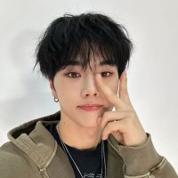 고양이의 탈을 쓴 빵떡 (@x_scoundrel) 's Twitter Profile