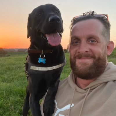 THFC first & foremost, food, wine & banter for life. Dogs over humans! Rob8481 #COYS