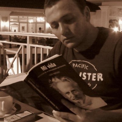 Divulgación de ciencia y recomendaciones de libros.