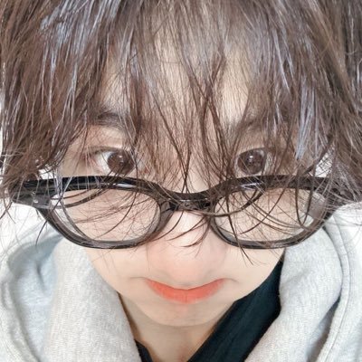 koosarchve's profile picture. 🍀🎀🌟🛋️