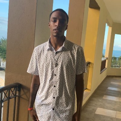 ~ Upcoming Artist🎙~ Buisness Inquire: legendmadeent@gmail.com #LLLG💸🤞🏾