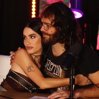 No me gusta el chisme, pero me entretiene… Mi intuición es mi guía 💚✨ Peter es Peter